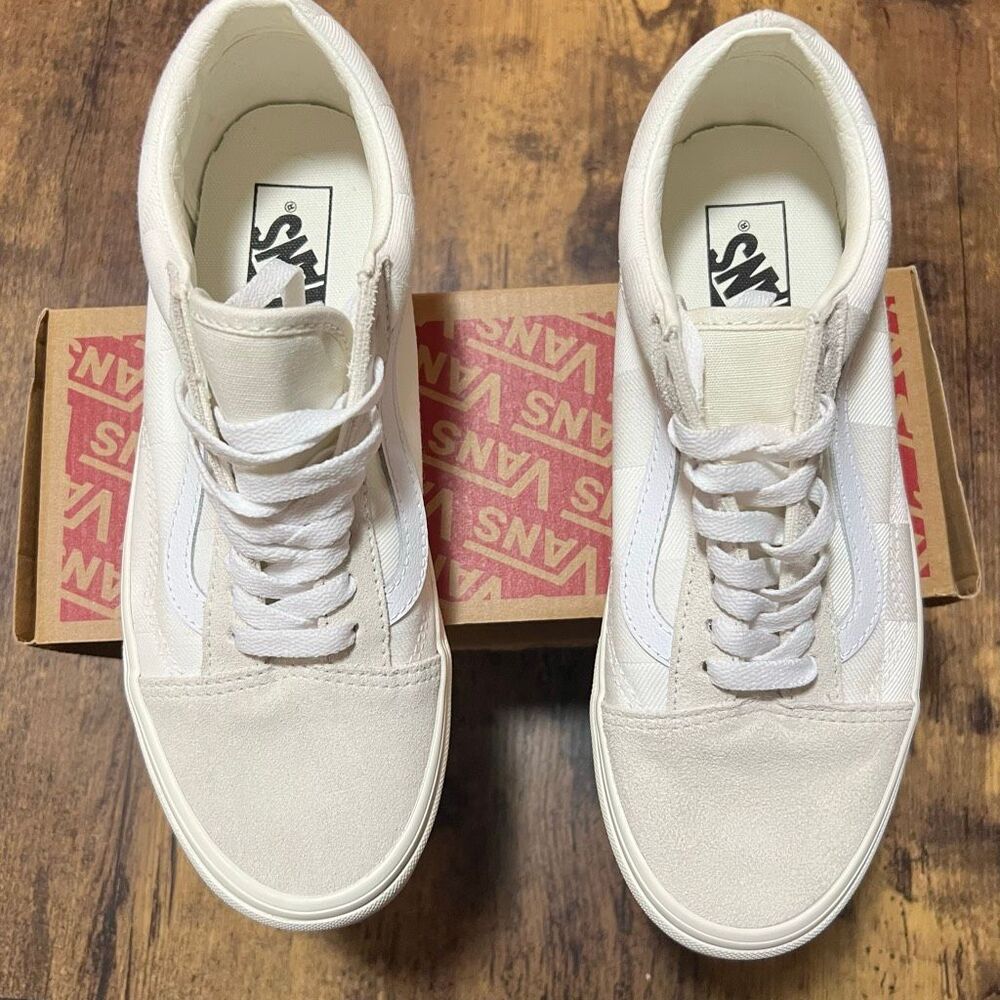 Vans Old Skool White Satin Large Checkered Pattern with Suede 8.5 women’s